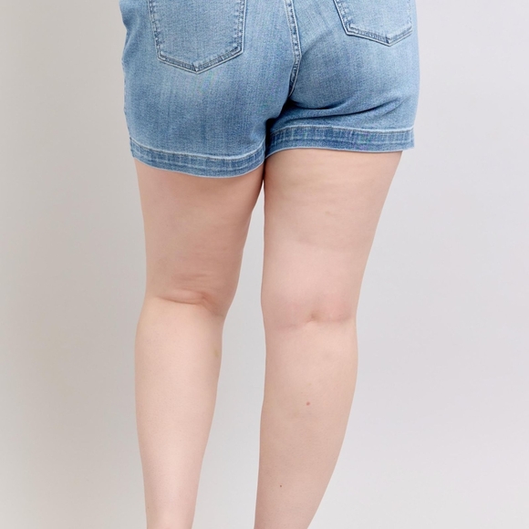 Judy Blue Plus Size High Rise Denim Shorts - Picture 3 of 4